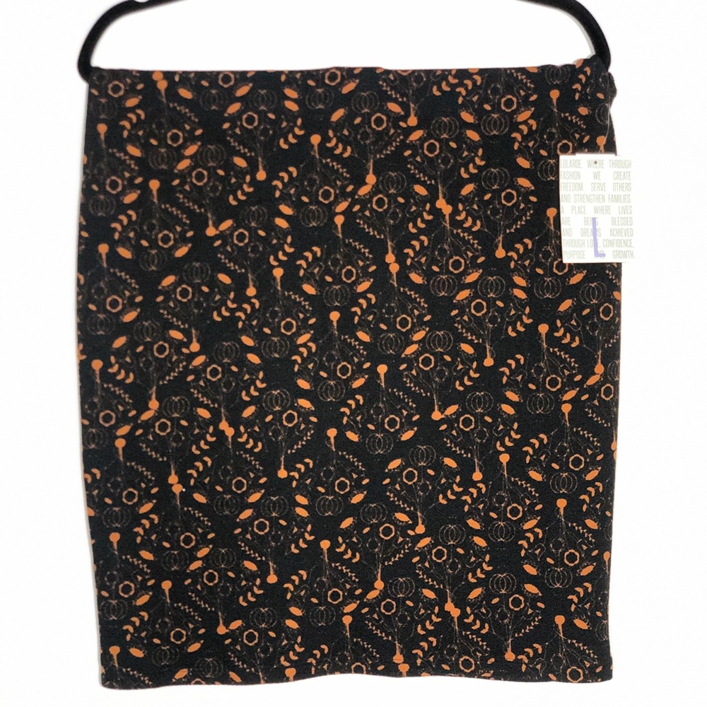 LuLaRoe Cassie Skirt NWT Large
2nd Pic Size Chart